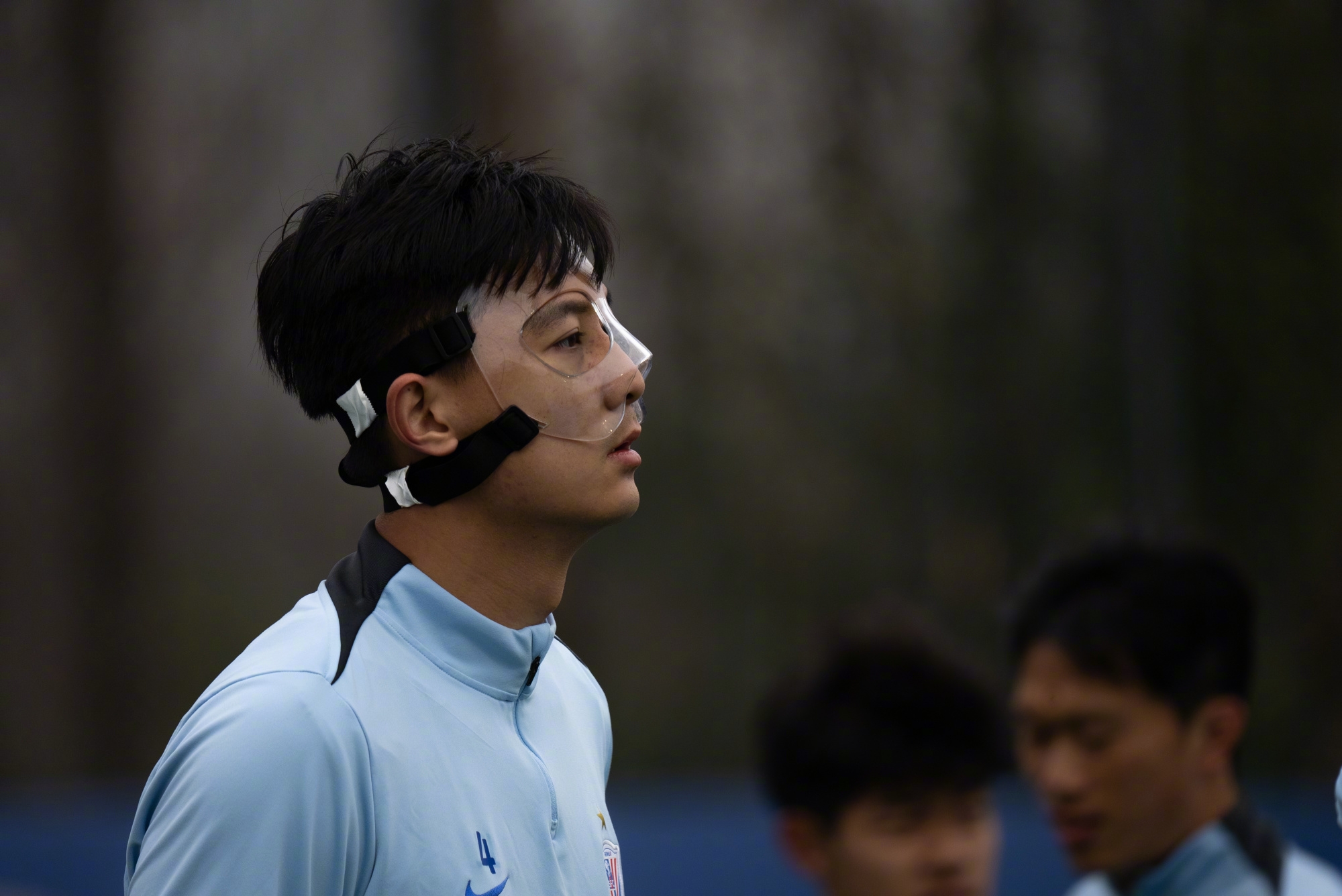 被韓佳奇拳擊！官方：蔣圣龍右側(cè)上頜骨額突骨骨折，或戴面罩出場(chǎng)