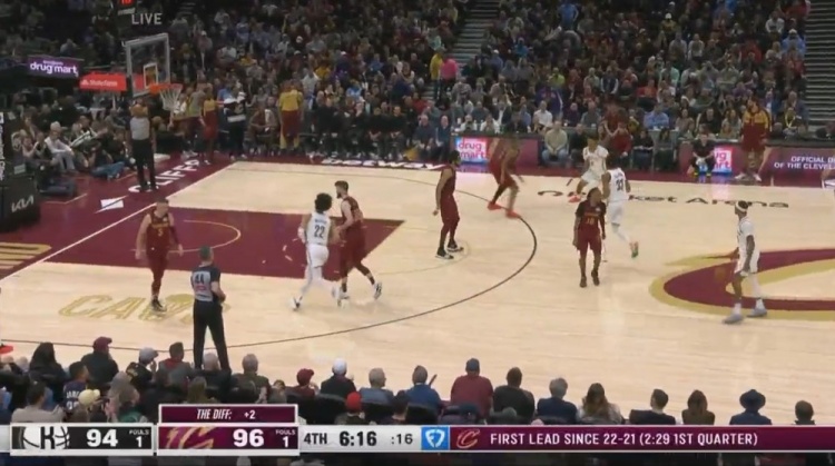 翻過來了！第四節(jié)最后6分鐘 騎士領(lǐng)先籃網(wǎng)2分&最多落后18分