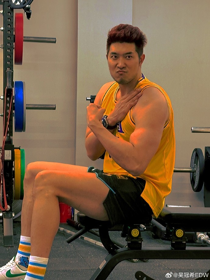 期待早日回歸賽場(chǎng)！吳冠希曬訓(xùn)練照：永遠(yuǎn)相信自己