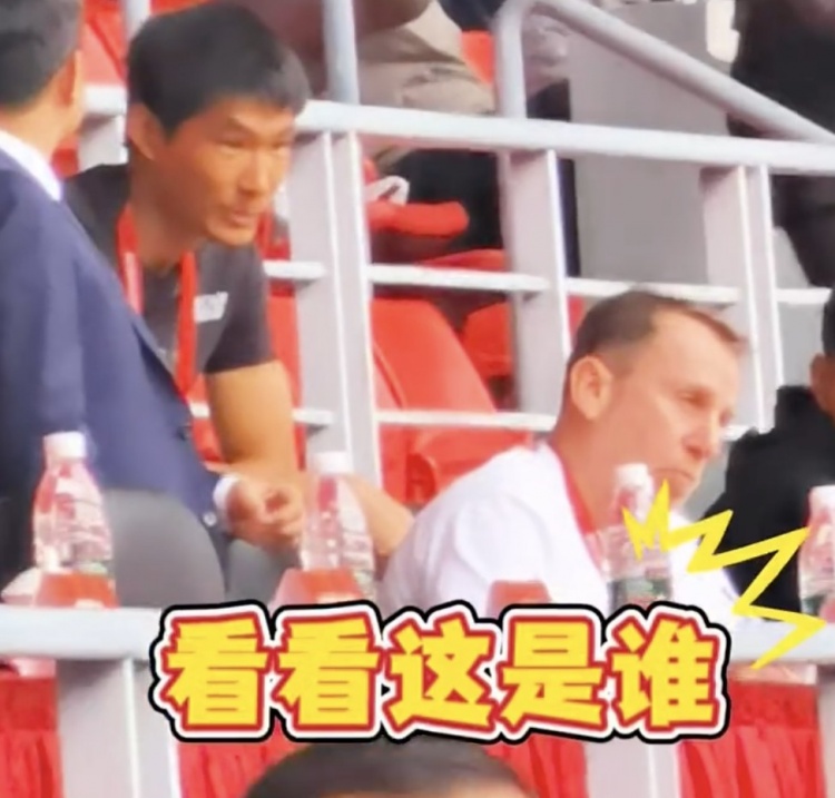 久爾杰維奇現(xiàn)身鹽城，現(xiàn)場觀看中國U22國足vs韓國