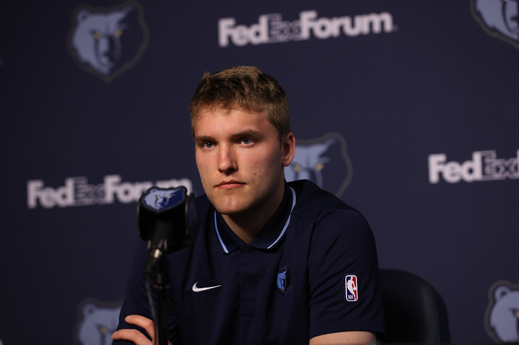 替補(bǔ)奇兵！斯潘塞上半場6投4中&三分5中3 拿到11分2板2斷