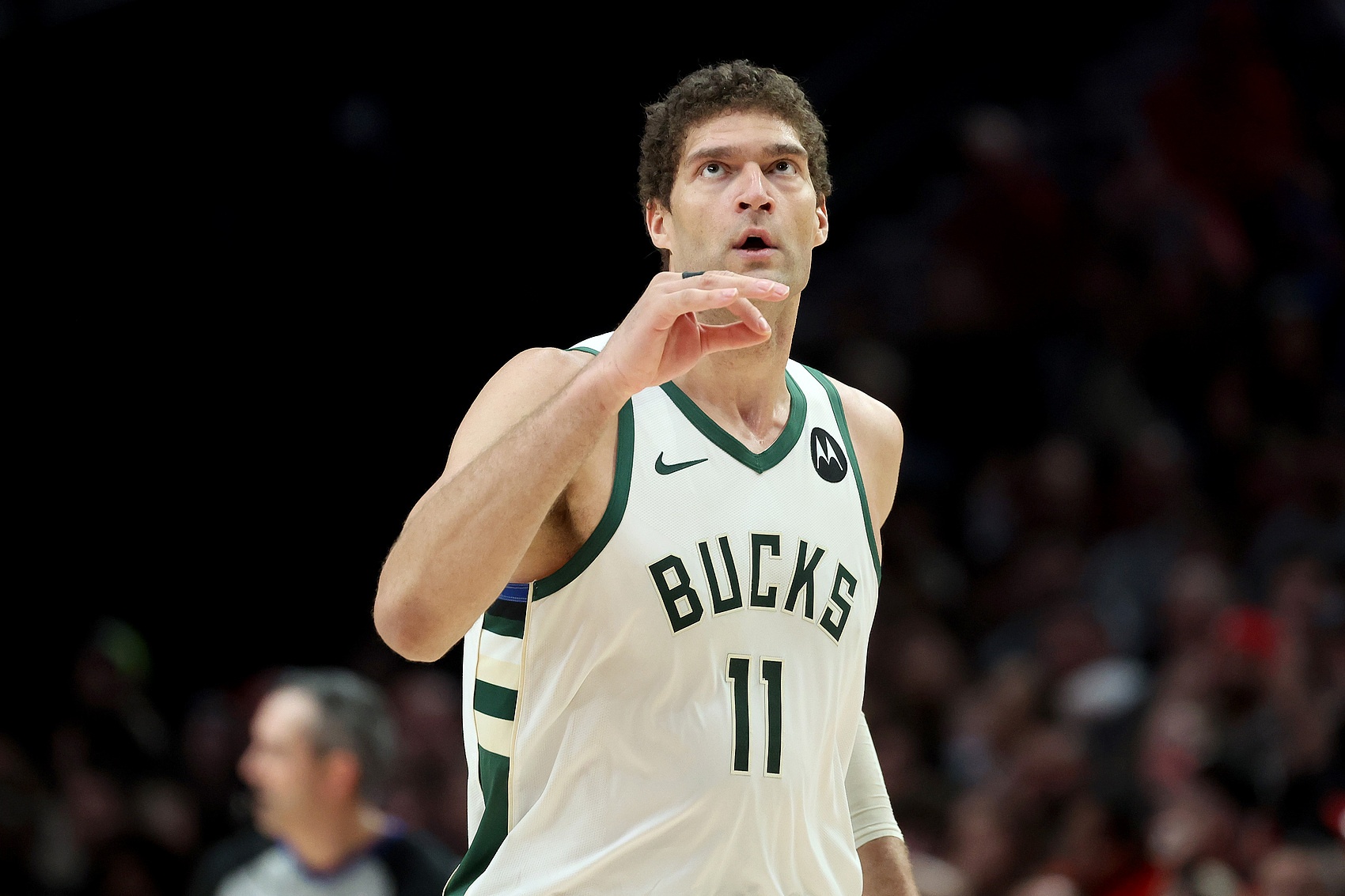 高效！大洛上半場7投5中&三分2中1 攻下13分6板1助