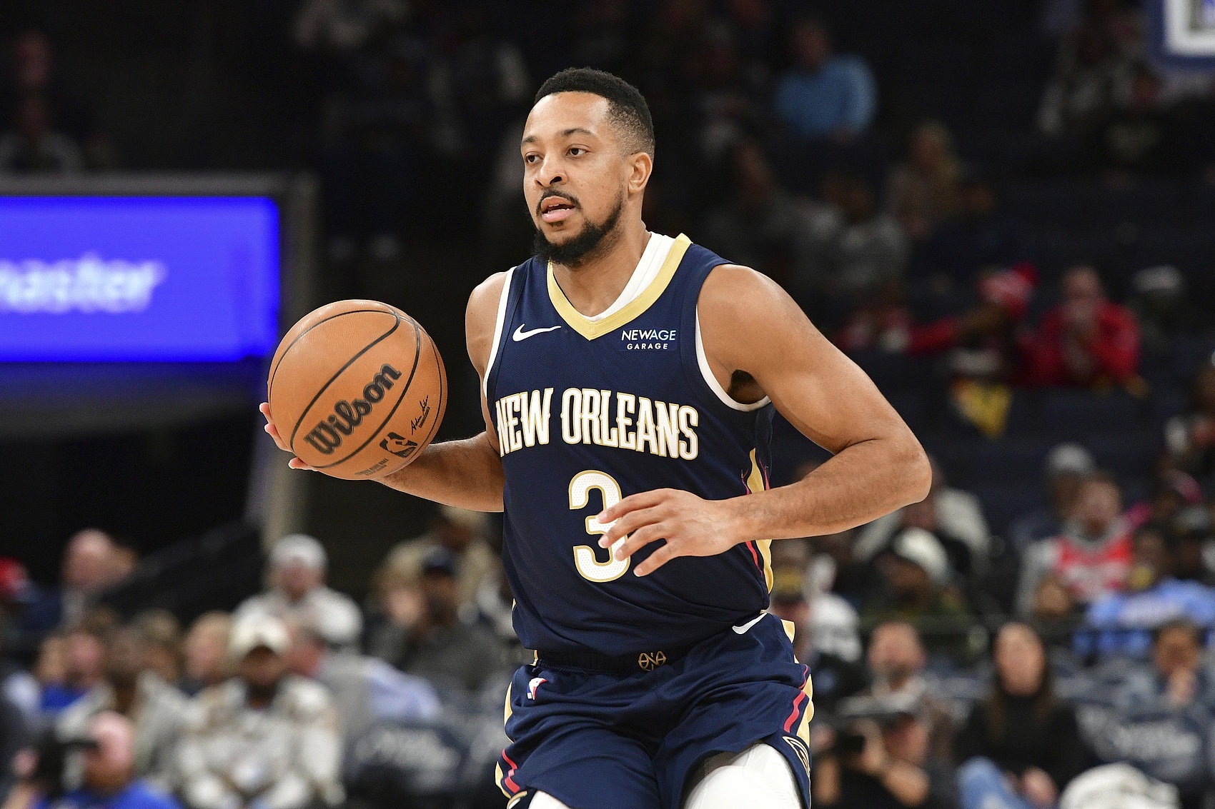 咋啦這是？麥科勒姆首節(jié)9分鐘 6中0&三分4中0一分未得 連罰球都丟