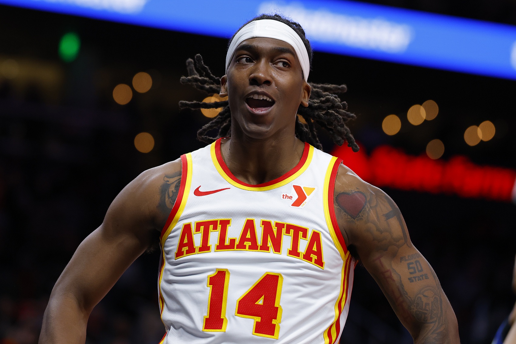 超高效！特倫斯-曼恩13中9拿到19分6板4助 正負(fù)值+11