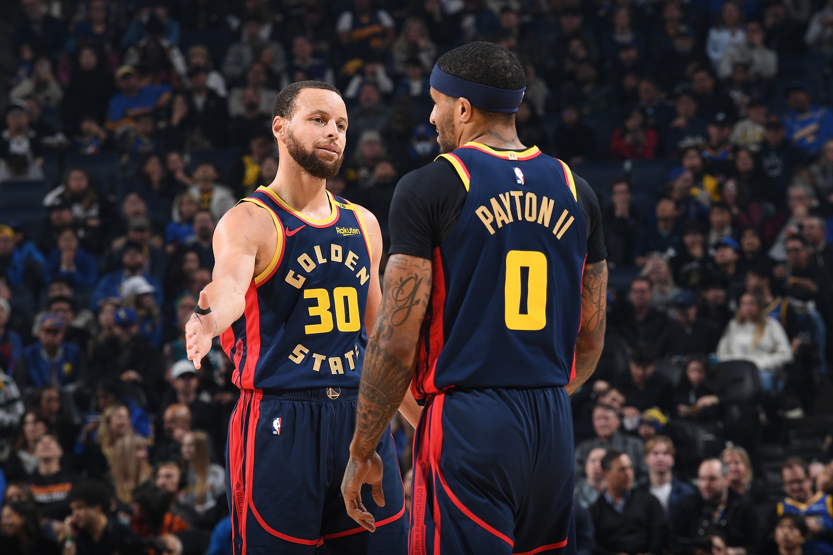 明天勇士戰(zhàn)猛龍！庫(kù)里不在傷病名單&將復(fù)出 小佩頓出戰(zhàn)成疑