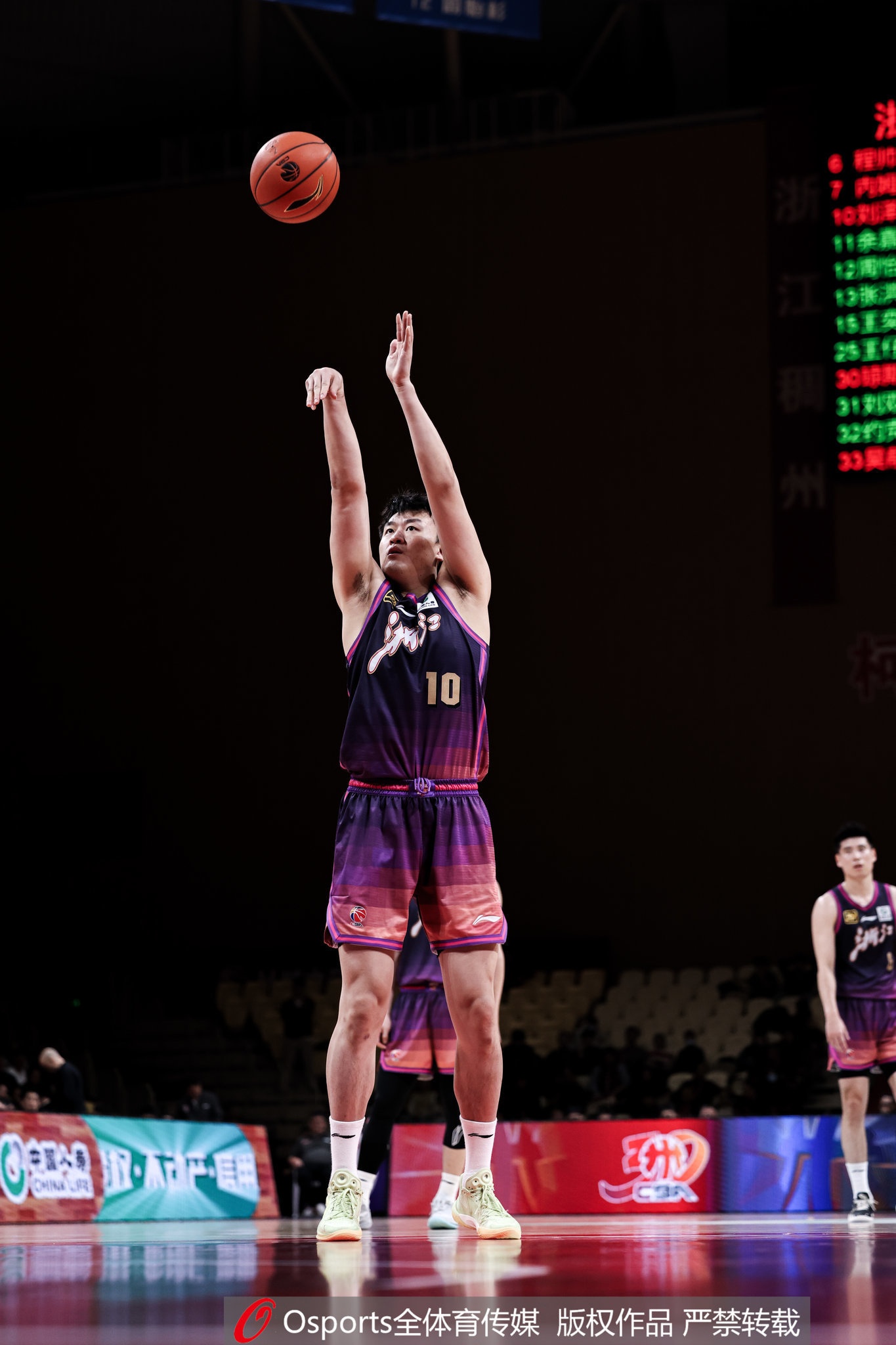 高效替補！劉澤一13投7中&罰球4中3得18分7板 得分并列全隊最高