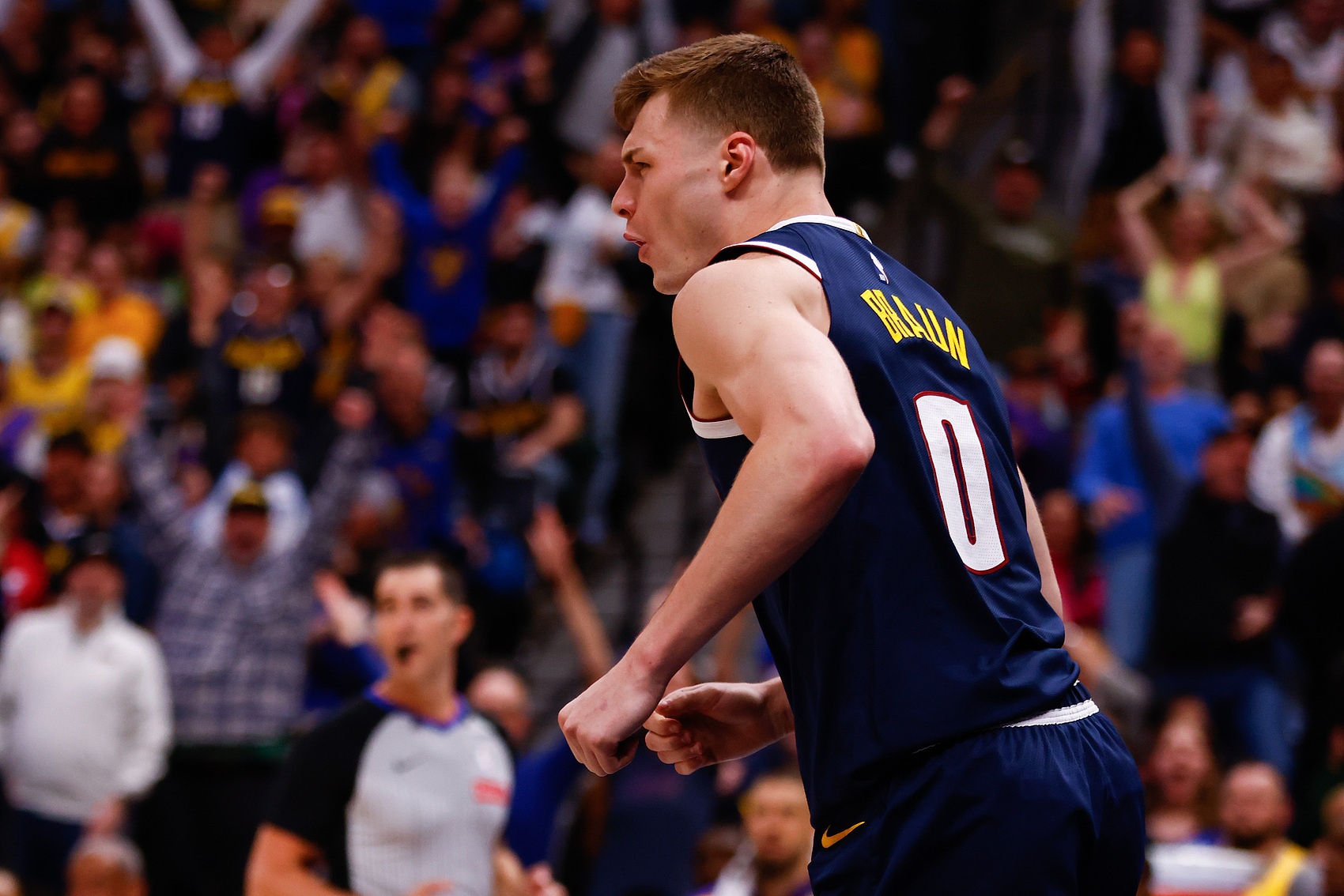 馬龍：布勞恩預(yù)計(jì)將會(huì)出戰(zhàn)對(duì)陣湖人的比賽