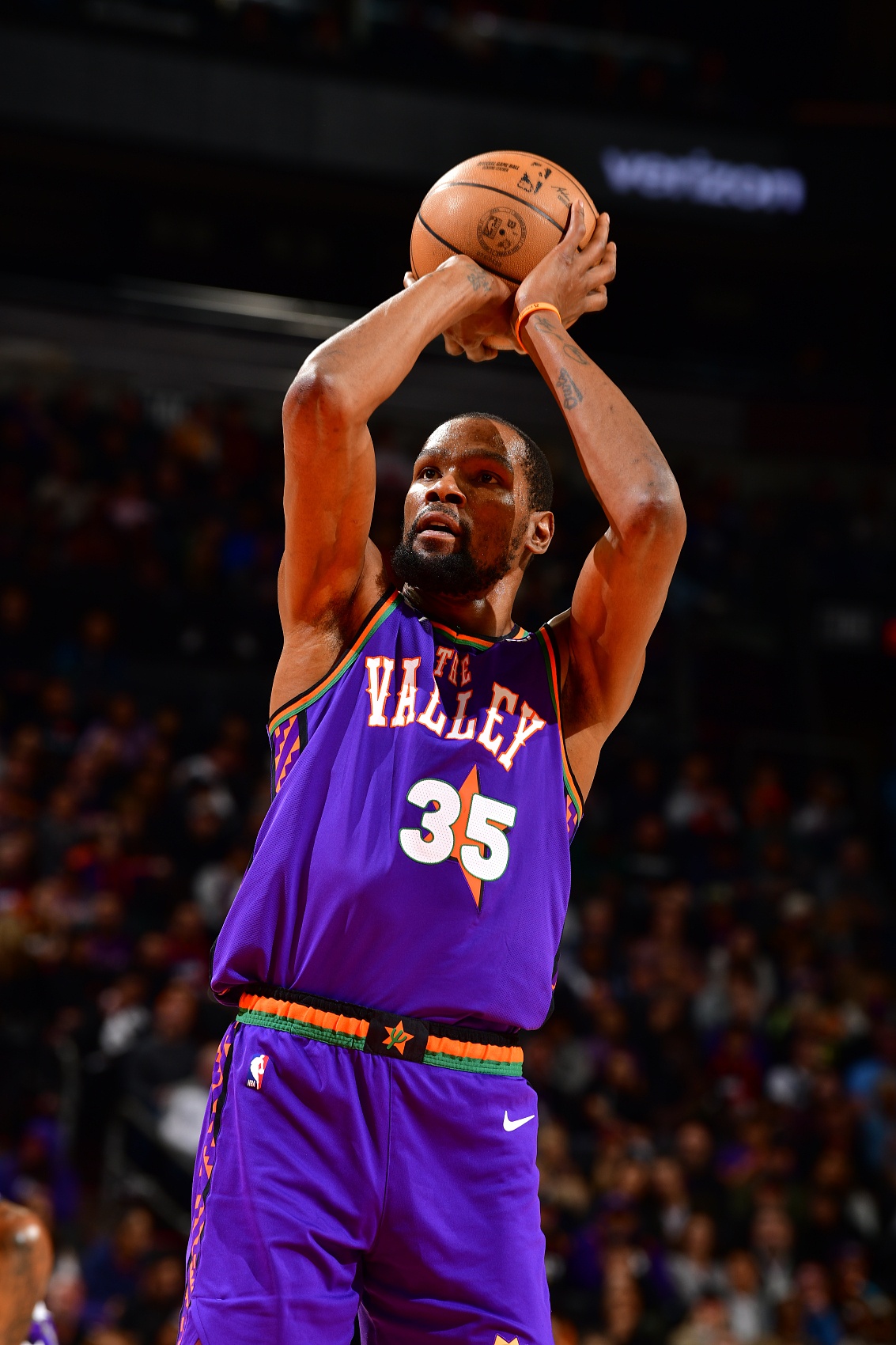 老里：KD現(xiàn)在提升了三分球比重 這個年紀(jì)還在打磨比賽難以置信