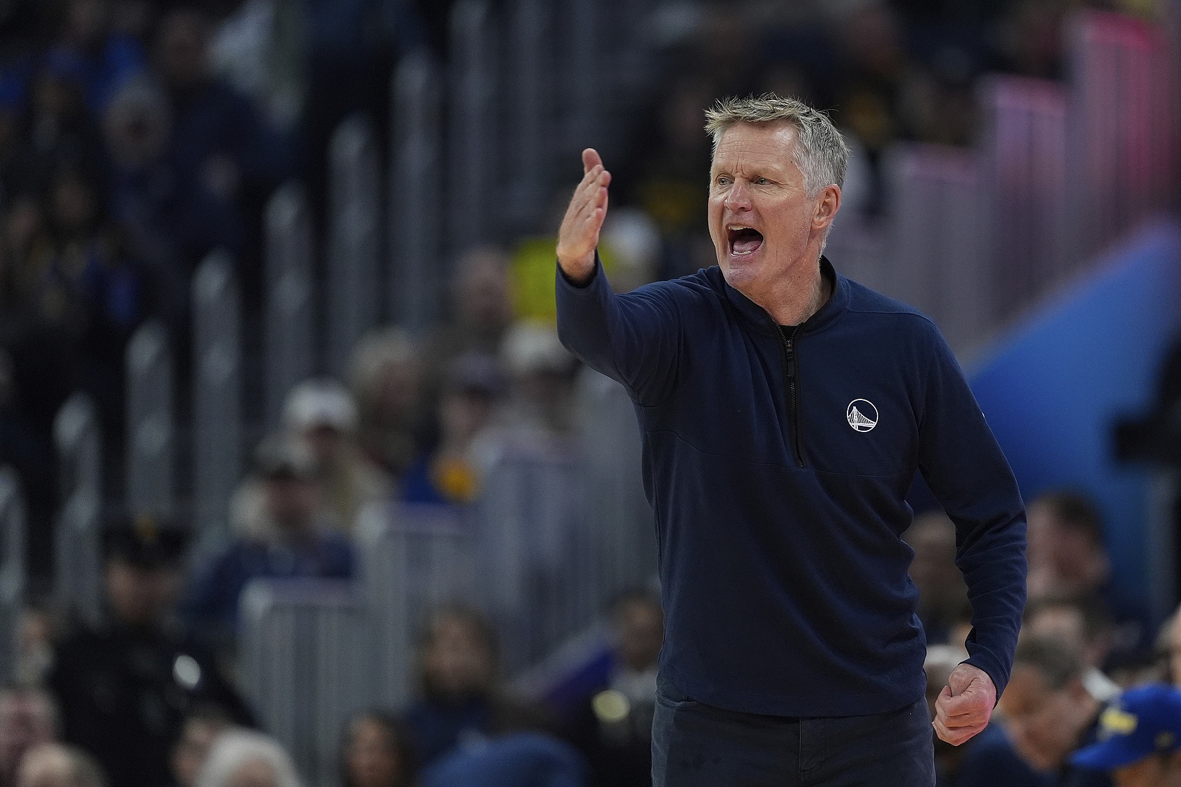 防守形同虛設(shè)！勇士首節(jié)讓老鷹轟下40分&落后17分